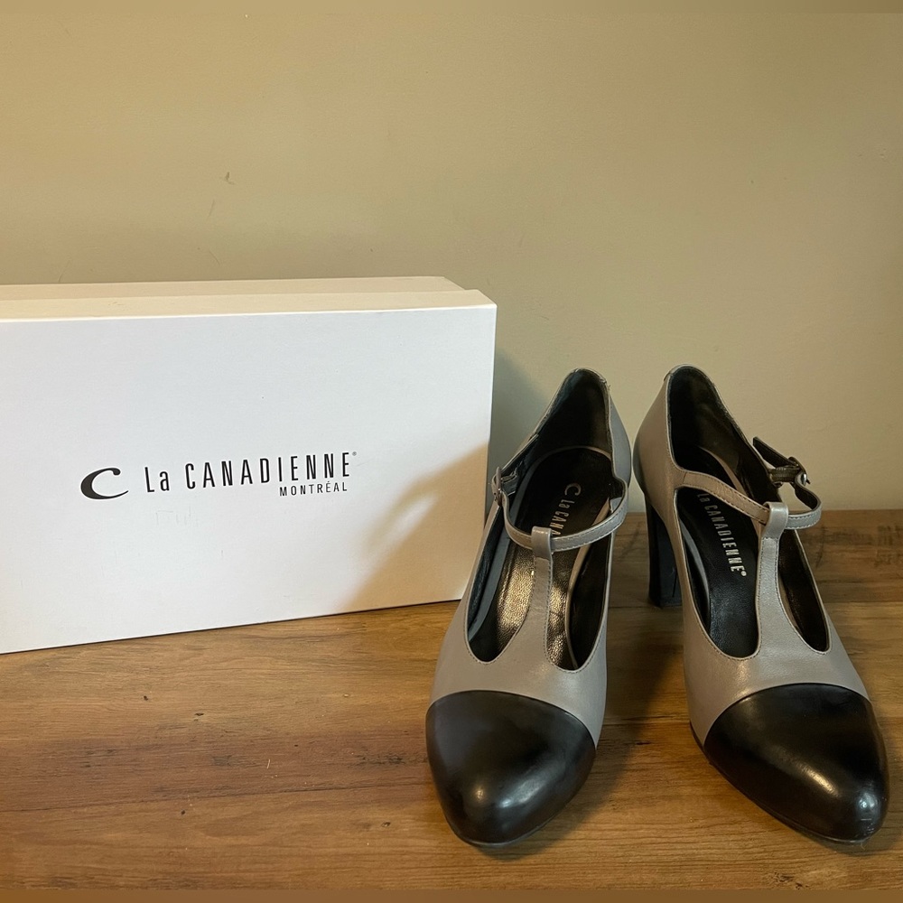 La Canadienne two toned, round toe heels with ankle strap excellent condition